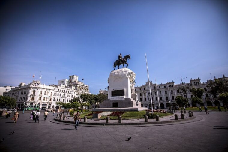 lima-city-tour-and-larco-museum-3