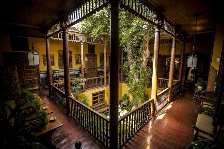 lima-classic-local-market-cordano-tavern-and-cathedral
