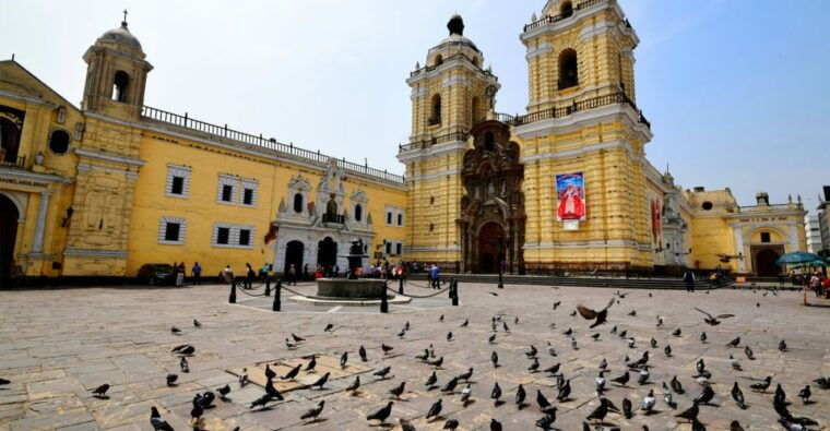 lima-colonial-city-excursion-with-catacombs-museum-visit