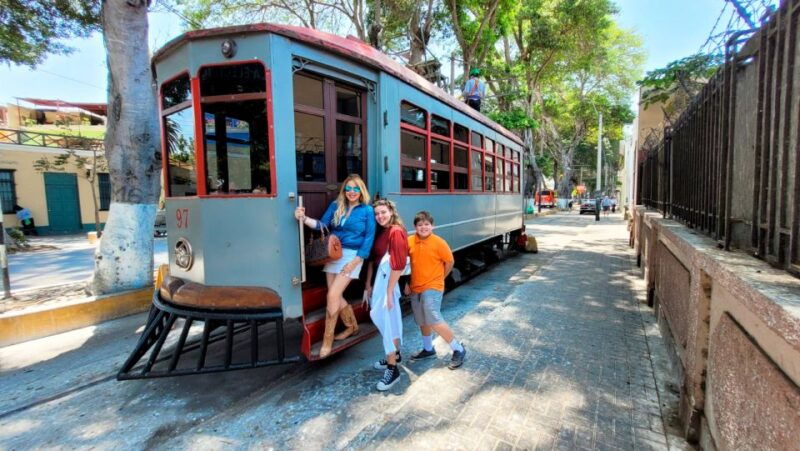 lima-fun-tour-in-barranco-district-with-pickup-dropoff