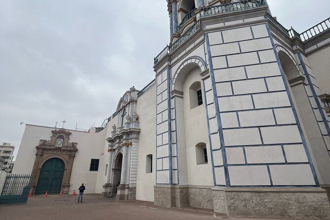 lima-historic-center-tour-cathedral-and-catacombs