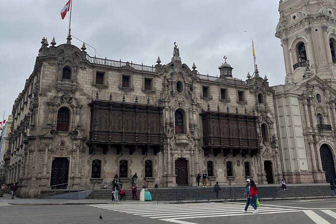 lima-historic-center-tour-cathedral-and-catacombs