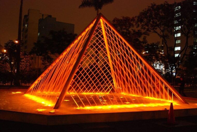 lima-magic-water-circuit-and-city-lights-night-tour