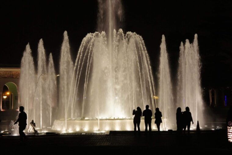 lima-magical-water-circuit-dinner-show