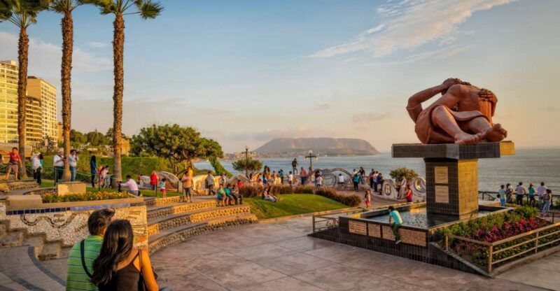 lima-miraflores-barranco-and-san-isidro-tour