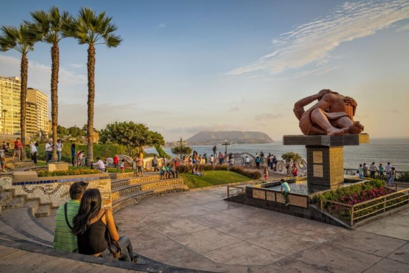 lima-miraflores-barranco-and-san-isidro-tour