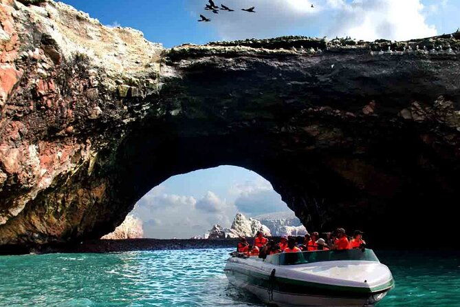 lima-paracas-huacachina-day-to-islas-ballestas-sandboard