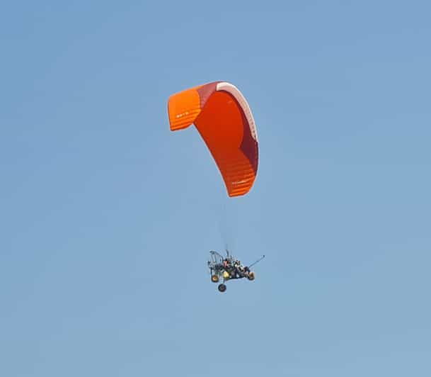 lima-paragliding-flight-over-costa-verde