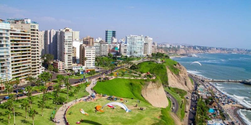 lima-powered-paragliding-flight