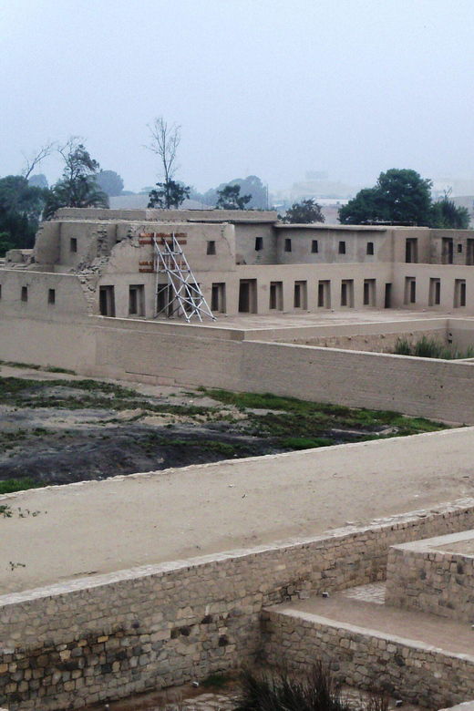 lima-pre-incan-temple-of-pachacamac