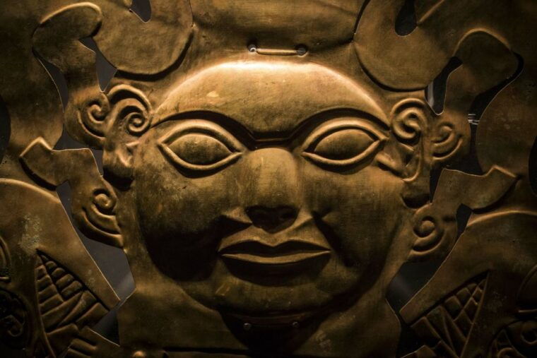 lima-private-tour-cathedral-san-francisco-larco-museum