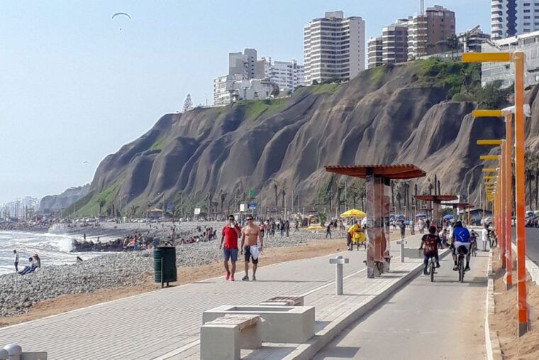 lima-the-charm-of-barranco-pre-inca-pyramid-in-miraflores