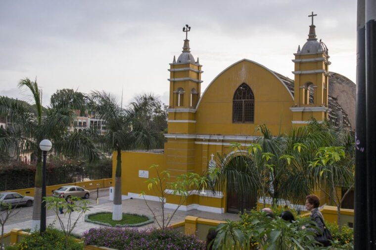 lima-tour-in-miraflores-san-isidro-barranco-chorrillos