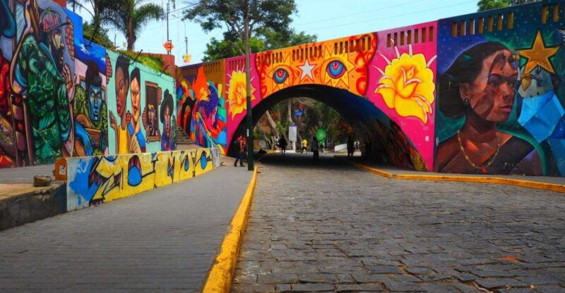 lima-tour-of-colourful-and-bohemian-barranco-and-callao