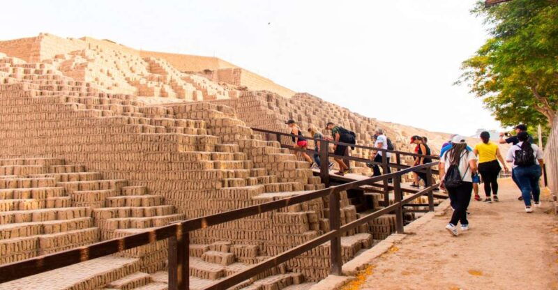 lima-tour-to-huaca-pucllana-and-huaca-mateo-salado