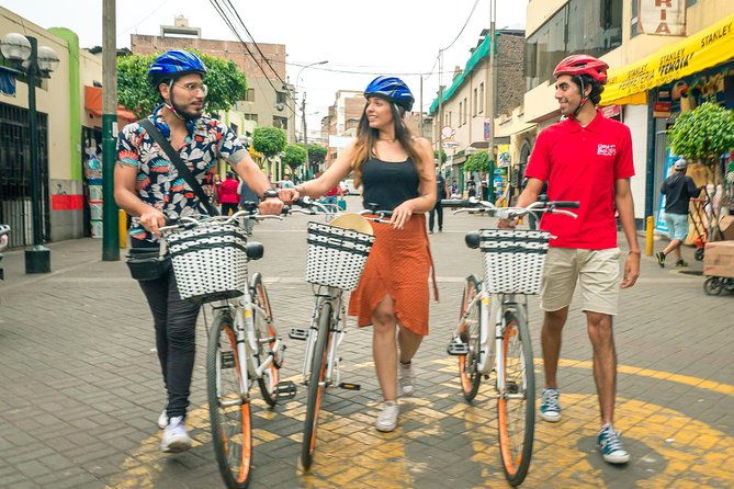 lima-urban-bike-tour-in-miraflores-and-san-isidro