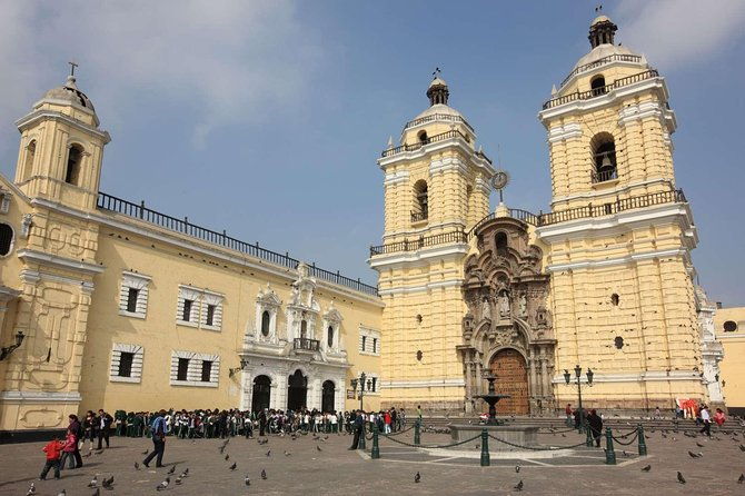 lima-walking-city-tour-with-catacombs-visit-transport-included