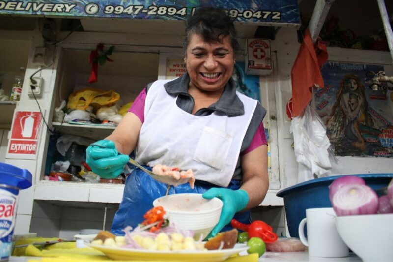 limas-food-tour-through-local-markets-barranco-visit