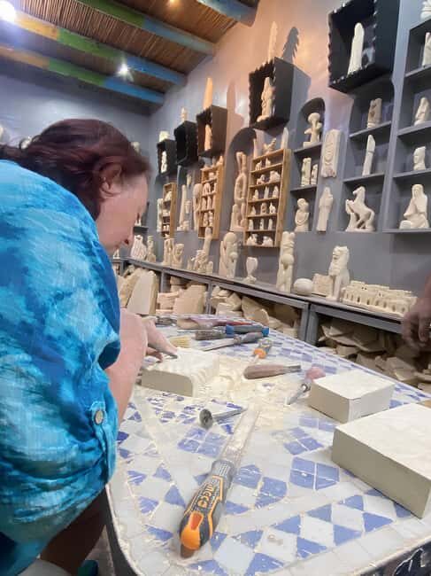 Limestone sculpture workshop in Agadir - FAQ