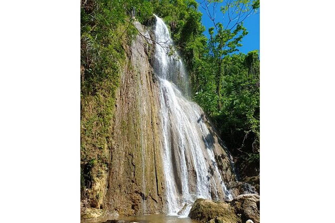limon-waterfall-walking-tour