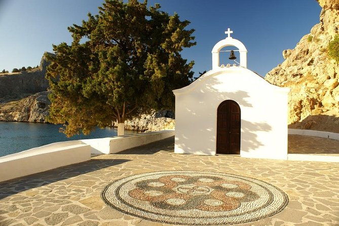 lindos-village-relaxing