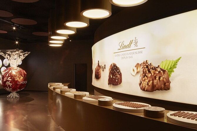 lindt-home-of-chocolate-cruise-on-lake-zurich-and-old-town-walking-tour-2