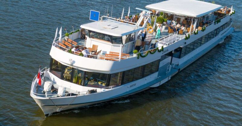 linz-harbor-cruise