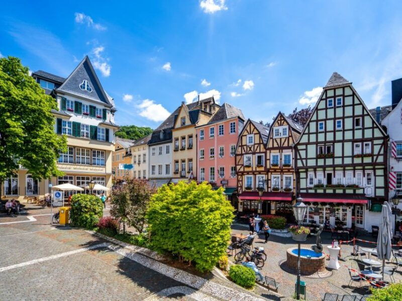 linz-old-town-highlights-walking-tour-with-postlingbergbahn