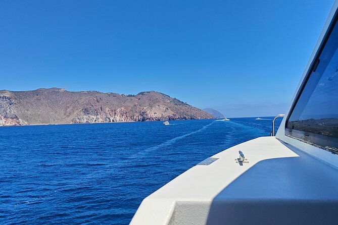 lipari-volcano-sciara-by-day