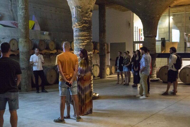 lipari-winery-guided-tour-and-wine-tasting