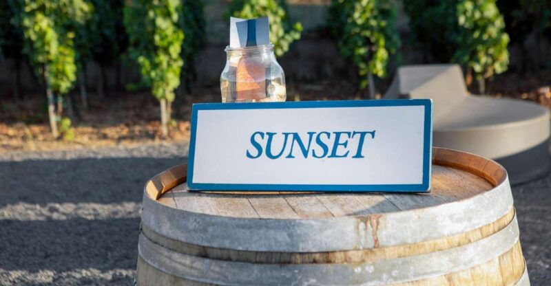 lipari-winery-sunset-wine-tasting