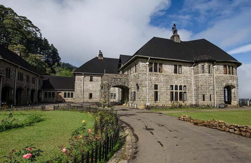 Lipton's Seat, Adisham Bungalow, Dambetenna Tea Factory Tour - The Journey Begins: From Hotel to Tea Country