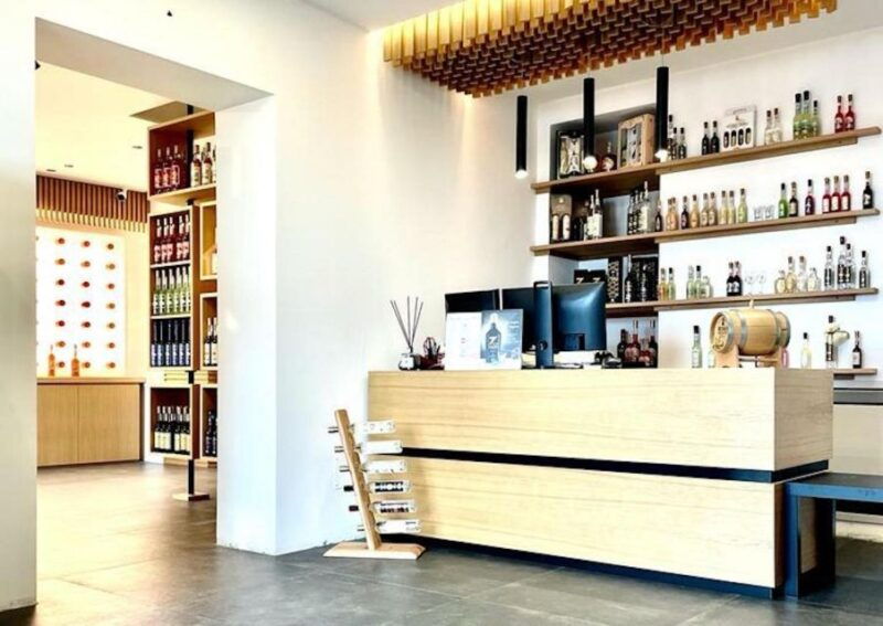 liquor-tasting-on-etna