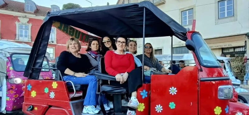 Lisboa: Tuk Tuk ride in Alfama & pick-up you at the hotel. - Who Would Love This Tour?
