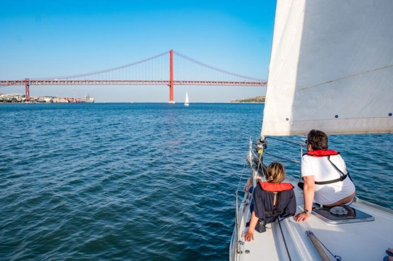 lisbon-1-or-2-hour-cruise-along-the-tagus-river