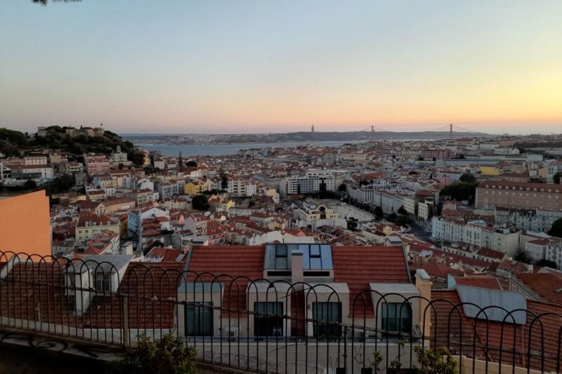 lisbon-15-hours-historical-tuk-tour-for-two-persons