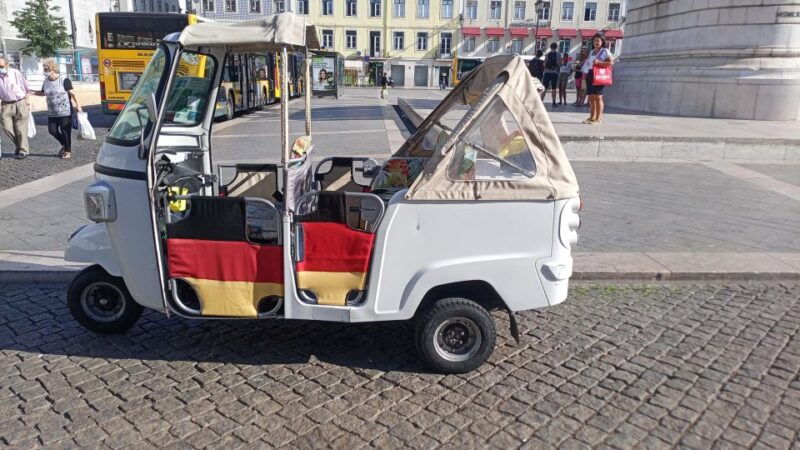 lisbon-15-hours-historical-tuk-tour-for-two-persons
