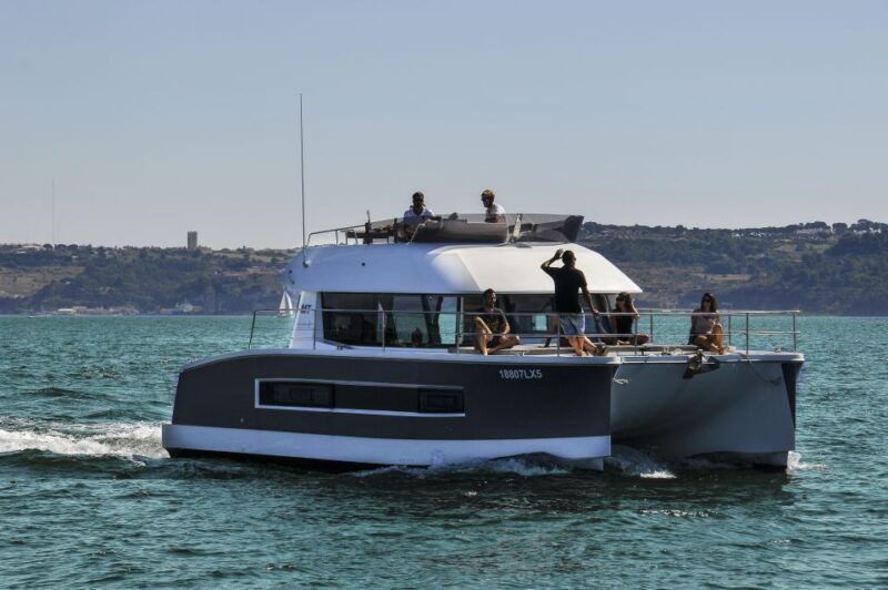 lisbon-1h-private-tour-by-sailboat-sail-or-power-catamaran