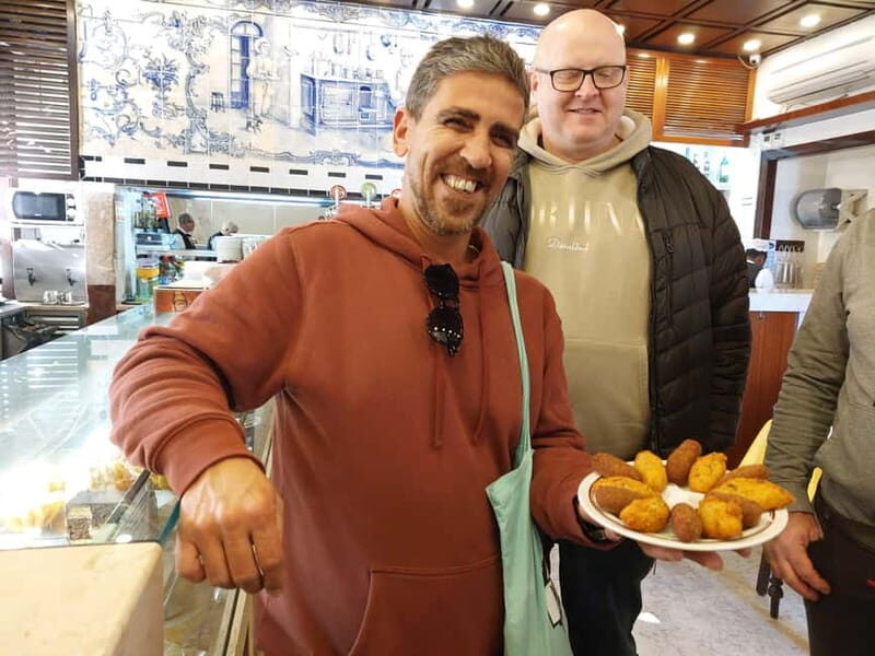 Lisbon: 2.5-hour city tour with 4 local tastings - FAQs