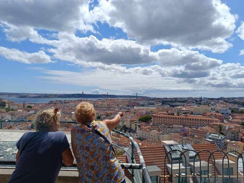 lisbon-2-5-hours-tuk-tuk-tour-in-old-town-and-centre