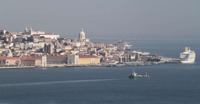 lisbon-2-hour-walking-tour-shore-excursion