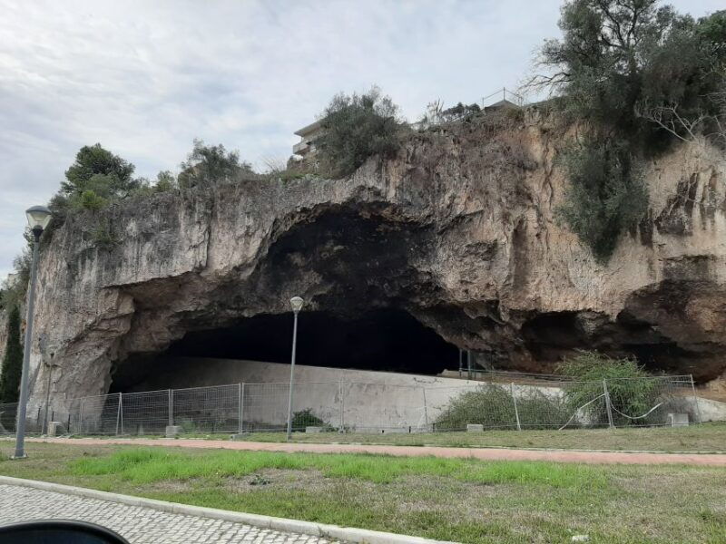 lisbon-2-hours-private-city-highlights-tuk-tuk-tour-for-two