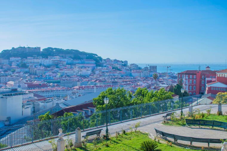 lisbon-2h-or-4h-private-tuktuk-tour-with-a-true-local-guide
