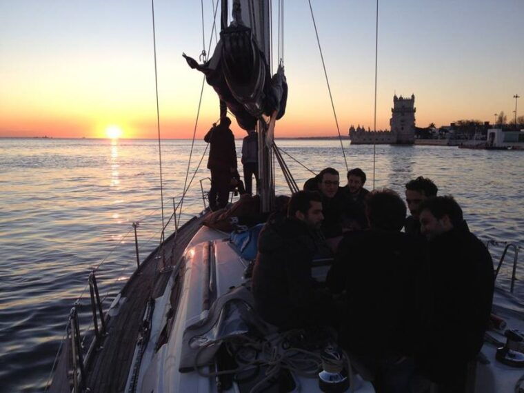 lisbon-2h-private-tour-by-sailboat-sail-or-power-catamaran