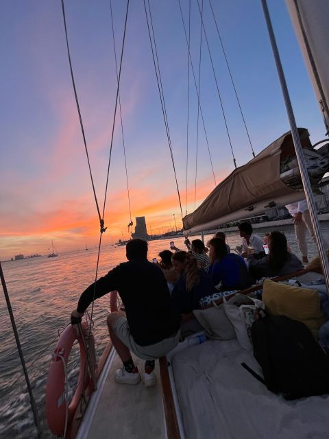 lisbon-2h-sunset-boat-cruise-tour-with-drinks