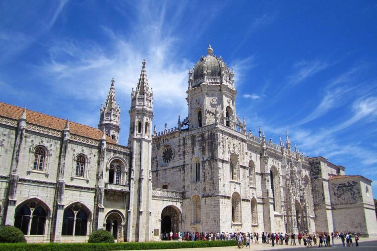 lisbon-3-hour-private-sightseeing-city-tour-by-tuk-tuk