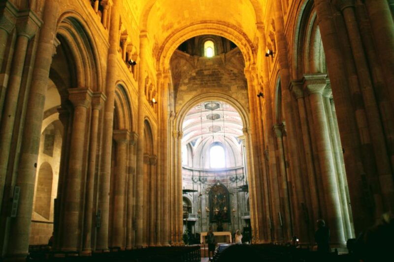 lisbon-3-hour-sightseeing-tour-by-tuk-tuk