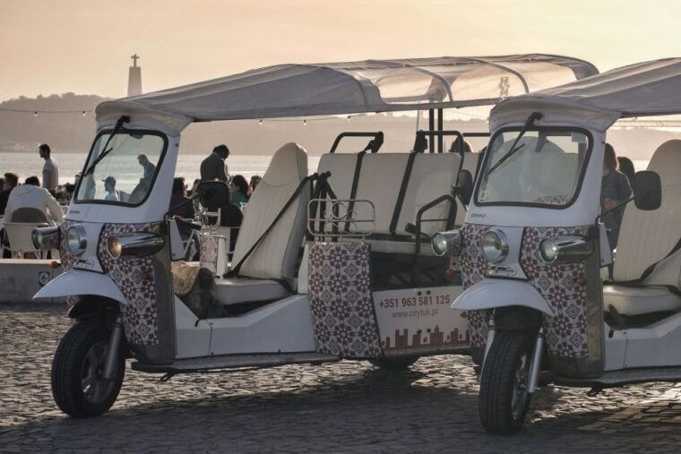 lisbon-3-hour-street-art-tuk-tuk-tour