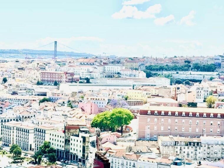 lisbon-3-hours-sightseeing-tour-by-tuktuk