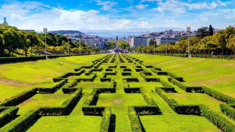 lisbon-4-hours-sightseeing-tour-by-tuk-tuk